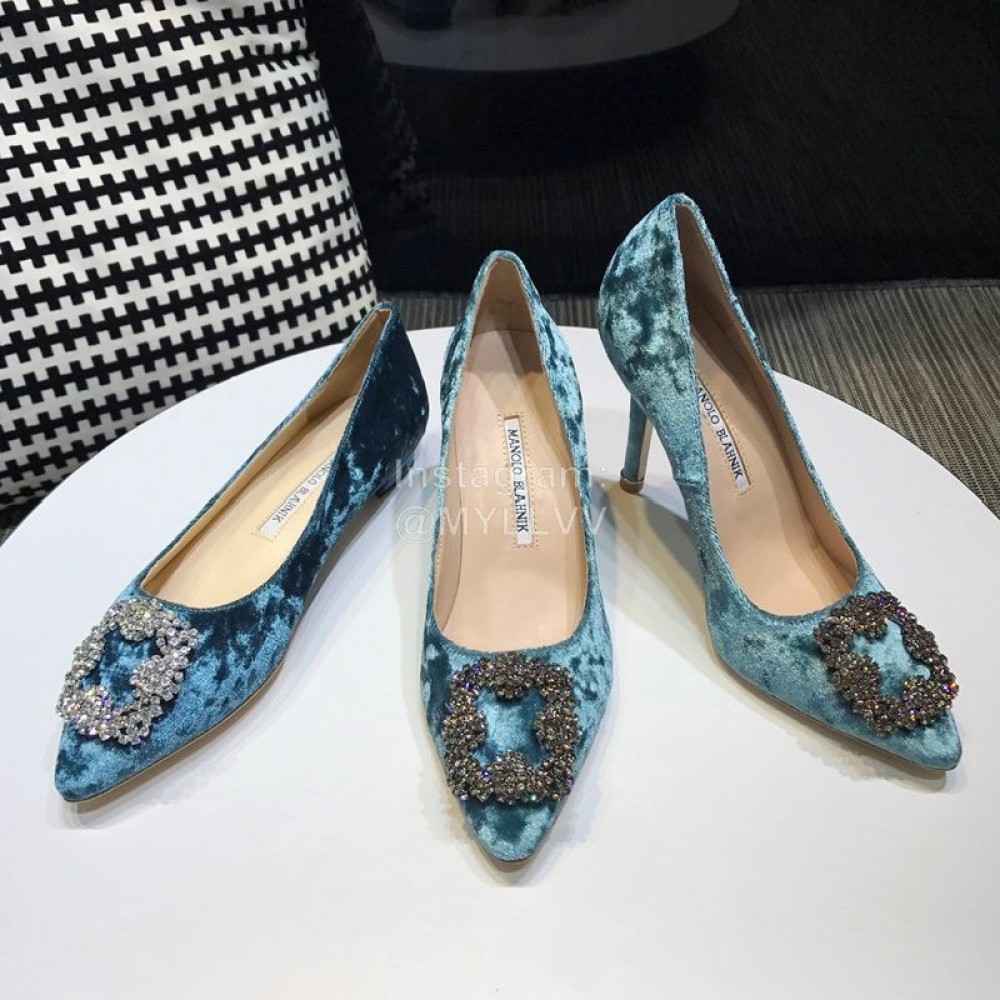 Manolo Blahnik Elegant Diamond Buckle Velvet Shoes For Women Blue
