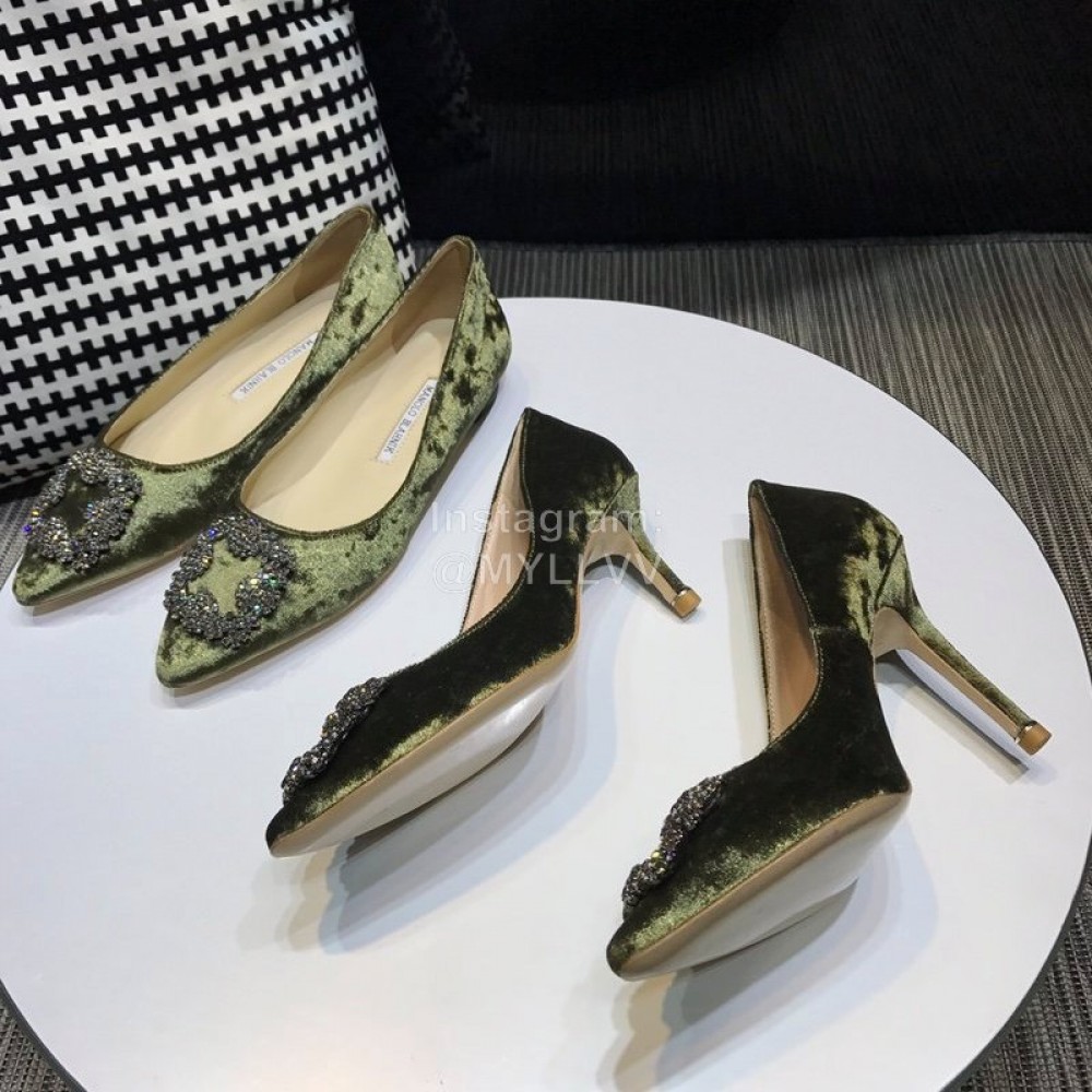 Manolo Blahnik Elegant Diamond Buckle Green Velvet Shoes For Women
