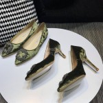 Manolo Blahnik Elegant Diamond Buckle Green Velvet Shoes For Women