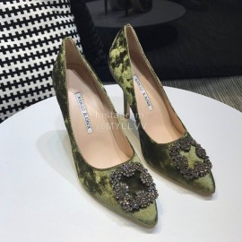 Manolo Blahnik Elegant Diamond Buckle Green Velvet Shoes For Women