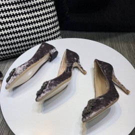 Manolo Blahnik Elegant Diamond Buckle Velvet Shoes For Women Gray