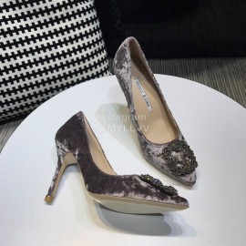 Manolo Blahnik Elegant Diamond Buckle Velvet Shoes For Women Gray