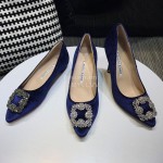 Manolo Blahnik Elegant Diamond Buckle Blue Velvet Shoes For Women 