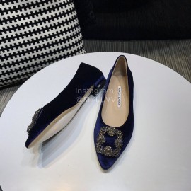 Manolo Blahnik Elegant Diamond Buckle Blue Velvet Shoes For Women 