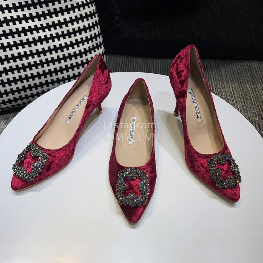 Manolo Blahnik Elegant Diamond Buckle Velvet Shoes For Women Red