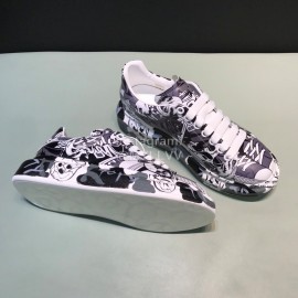 Mcqueen Painted Pattern Leather Casual Shoes For Men And Women Gray