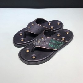 Alexander Mcqueen Leather Rivet Flip Flops For Men Green