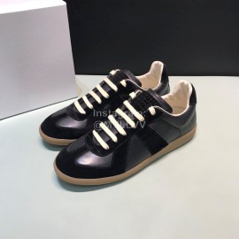 Margiela Cowhide Suede Lace Up Sneakers For Men And Women Black