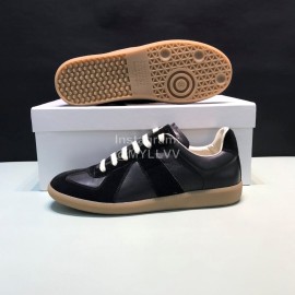 Margiela Cowhide Suede Lace Up Sneakers For Men And Women Black