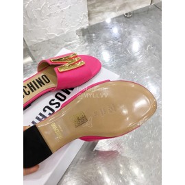 Moschino Spring Summer Gold Letter Sheepskin Slippers For Women Rose Red