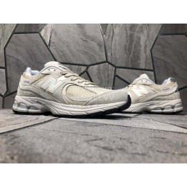 New Balance Mesh Sneakers For Men And Women Beige