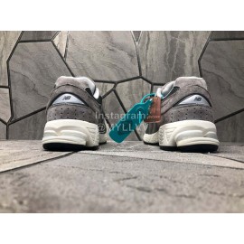 New Balance Mesh Sneakers For Men And Women Coffee
