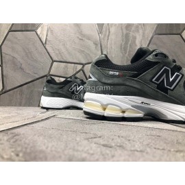 New Balance Mesh Sneakers For Men And Women Black