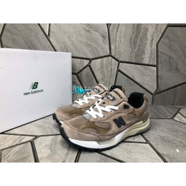 New Balance Mesh Sportshoes For Men And Women Coffee