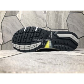 New Balance Mesh Sportshoes For Men And Women Yellow