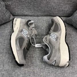 New Balance Ml2002ra Sportshoes For Men And Women Gray Coffee