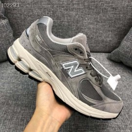 New Balance Ml2002ra Sportshoes For Men And Women Gray Coffee