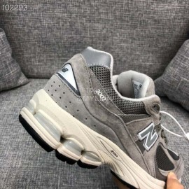 New Balance Ml2002ra Sportshoes For Men And Women Gray Coffee