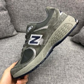 New Balance Ml2002ra Sportshoes For Men And Women