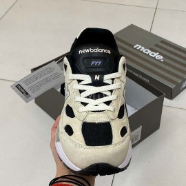 New Balance M992yn2 Series Casual Jogging Shoes Beige