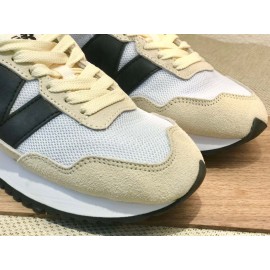 New Balance Cloth Mesh Sports Shoes For Men And Women Beige