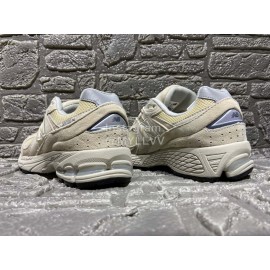 New Balance 2002r Vintage Sneakers Beige