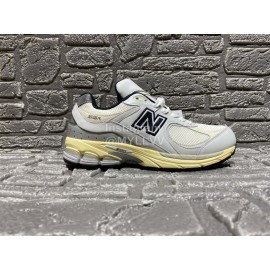 New Balance 2002r Vintage Sneakers