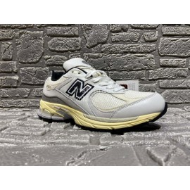 New Balance 2002r Vintage Sneakers