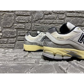 New Balance 2002r Vintage Sneakers