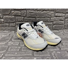 New Balance 2002r Vintage Sneakers