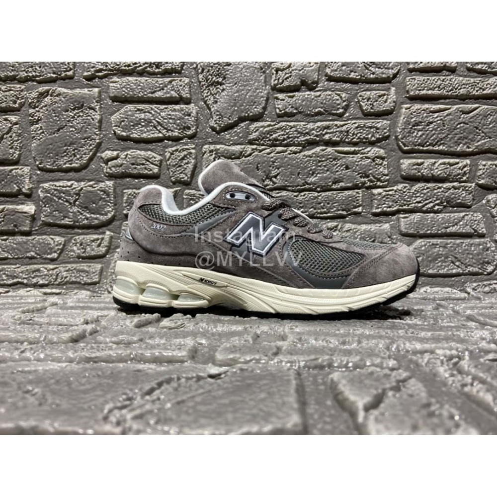 New Balance 2002r Vintage Lace Up Sneakers