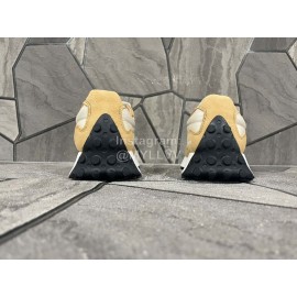 New Balance Suede Running Shoes For Men And Women Kahki