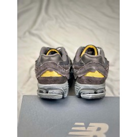 New Balance Protection Pack Sneakers For Men And Women Coffee