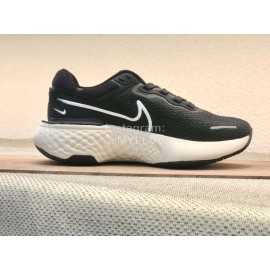 Nike Zoomx Invincible Run Flyknit Sportshoes For Women Black