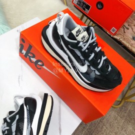 Sacai Co Branded Nike Dnoble Swoosh Logo Sneakers For Men And Women Black