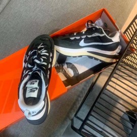 Sacai Co Branded Nike Dnoble Swoosh Logo Sneakers Black For Men And Women