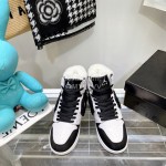 Air Jordan 1 Midlight Bone Wool High Top Sneakers For Women White
