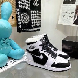 Air Jordan 1 Midlight Bone Wool High Top Sneakers For Women White