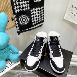 Air Jordan 1 Midlight Bone Wool High Top Sneakers For Women White