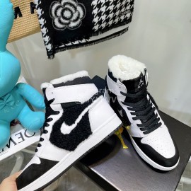 Air Jordan 1 Midlight Bone Wool High Top Sneakers For Women White
