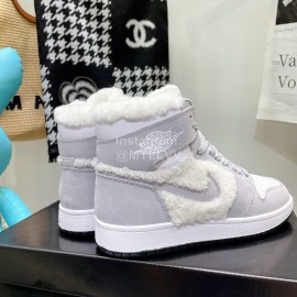 Air Jordan 1 Midlight Bone Wool High Top Sneakers For Women Gray