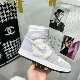Air Jordan 1 Midlight Bone Wool High Top Sneakers For Women Gray