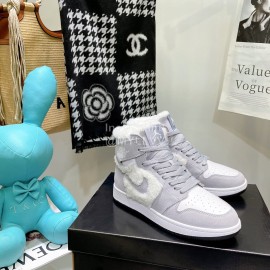 Air Jordan 1 Midlight Bone Wool High Top Sneakers For Women Gray