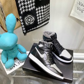 Air Jordan 1 Midlight Bone Wool High Top Sneakers For Women Black