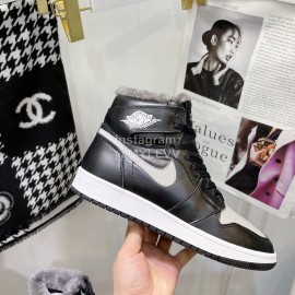 Air Jordan 1 Midlight Bone Wool High Top Sneakers For Women Black