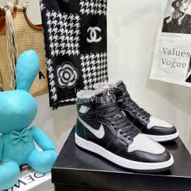 Air Jordan 1 Midlight Bone Wool High Top Sneakers For Women Black