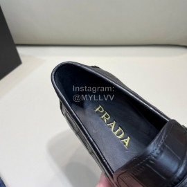 Prada Crocodile Pattern Leather Casual Loafers For Men Black