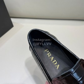 Prada Crocodile Pattern Leather Casual Loafers For Men
