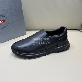 Prada Classic Cowhide Casual Sneakers For Men Black