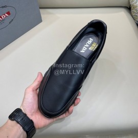Prada Classic Cowhide Casual Sneakers For Men Black
